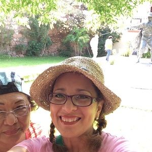 Meet your Posher, Yanire